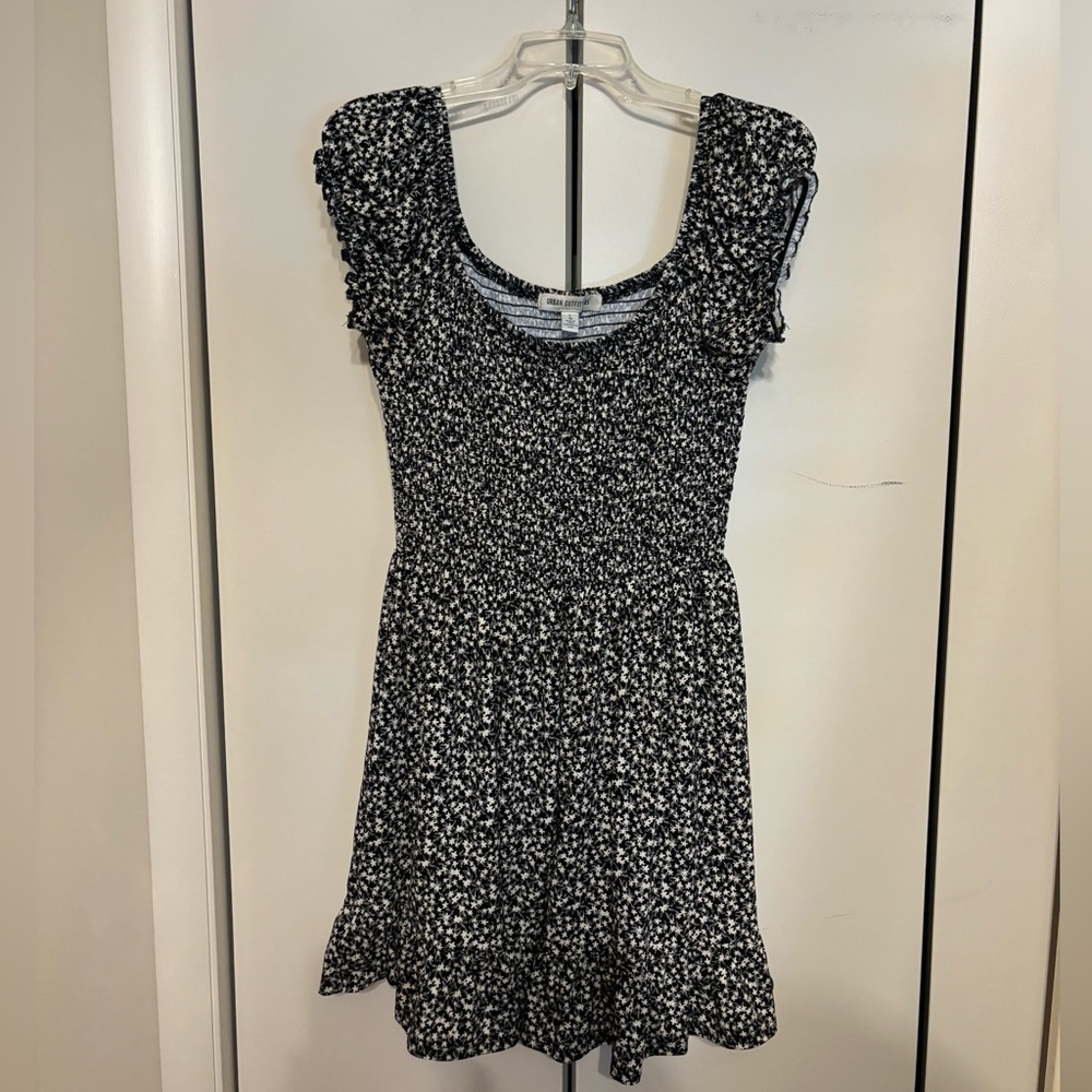 Urban Outfitters Black and White dress. On, one and off shoulder style fit/flare